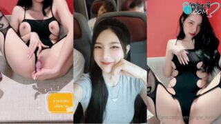 คลิปหลุด onlyfans sexyangle_lookwa น้องลูกหว้าติ้วหีช่วยตัวเองอย่างเสียว ตอนแรกคิดว่าจะเอาควยยัดหี หีน้องโคตรน่าเลียแม่งน่าเย็ดจัดหน้าตาโคตรสวยเลย